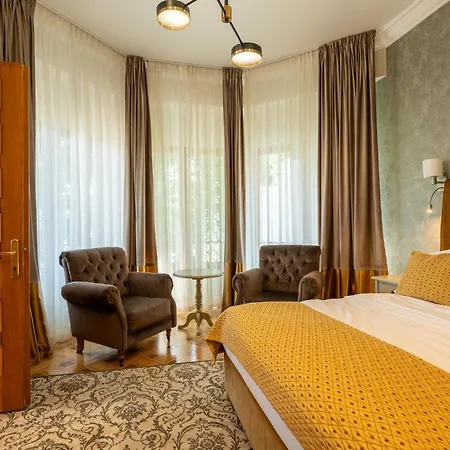 Casa Cranta Hotel 4*