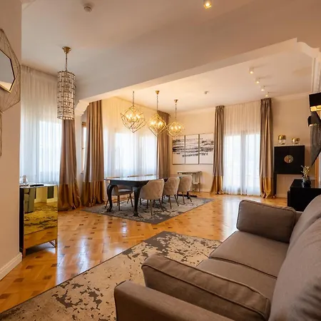 Casa Cranta 4* Brașov