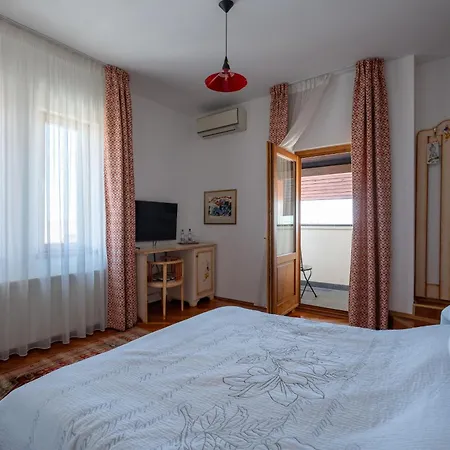 Casa Cranta 4*