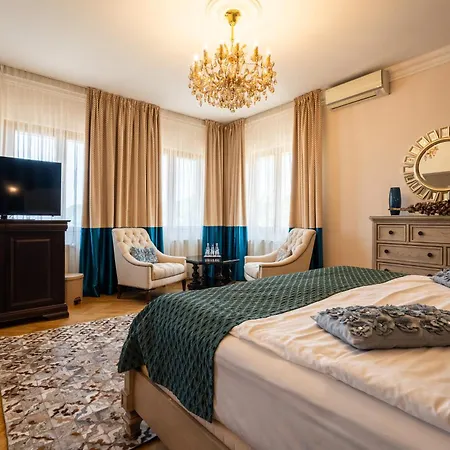 Casa Cranta Hotel 4*