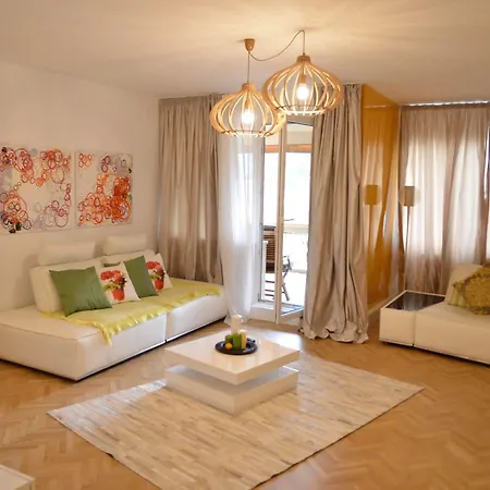 Casa Cranta 4* Brașov